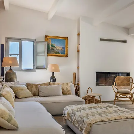 Maison De Pecheur Dans Le Cap Corse