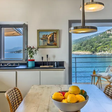 Maison De Pecheur Dans Le Cap Corse 에르발룽가
