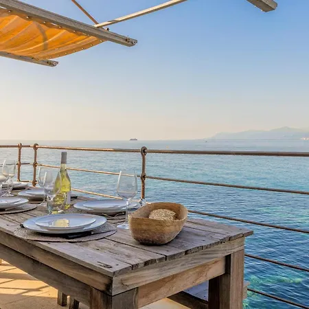 Maison De Pecheur Dans Le Cap Corse *