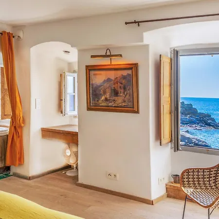 Maison De Pecheur Dans Le Cap Corse * Erbalunga (Corsica)