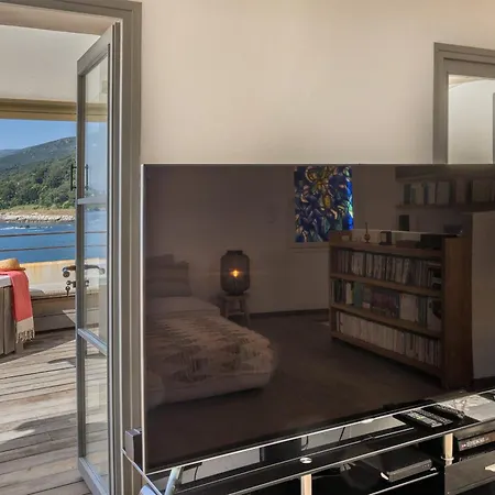 Maison De Pecheur Dans Le Cap Corse * 에르발룽가