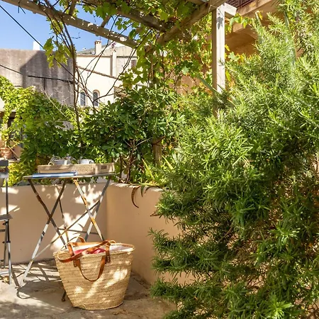 Maison De Pecheur Dans Le Cap Corse *