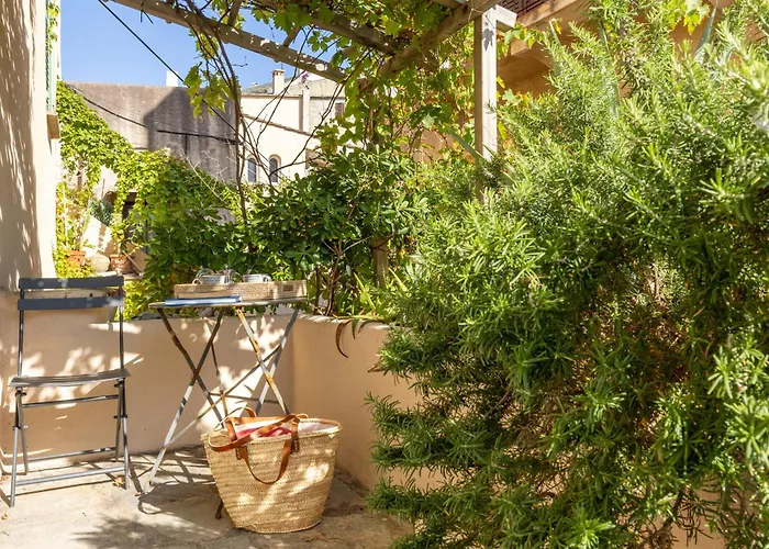 Maison De Pecheur Dans Le Cap Corse *